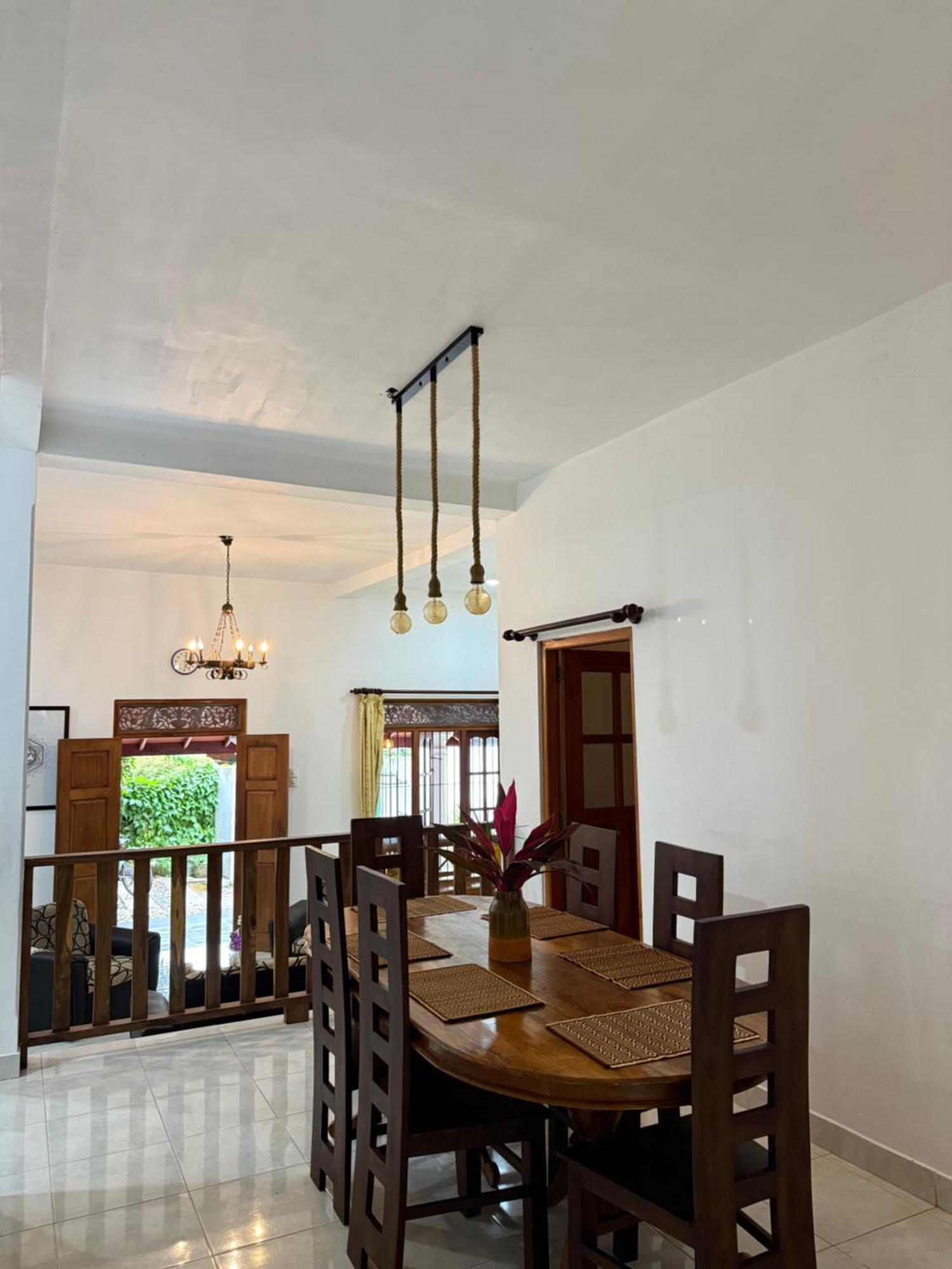 Будинок відпочинку Regina Niwasa House *
